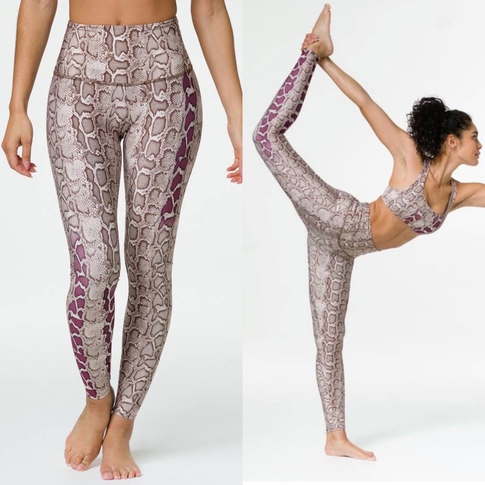 Onzie snake print set matching leggings and sports bra set